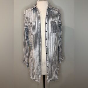 Vanilla Star Blue & White Vertical Stripe Button-Down Shirt